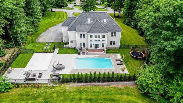 $1,650,000 | 139 Oak Trail, Bolton, MA 01740