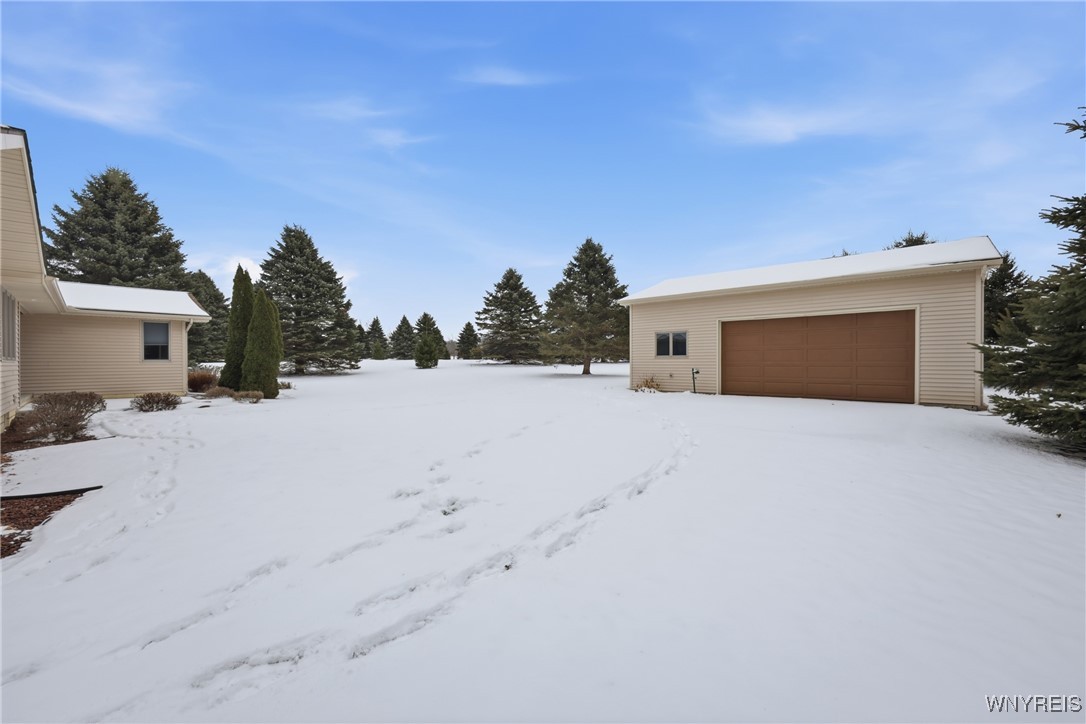 3420 Bullis Road Elma, NY 14059 - Photo 39 of 49 3 Car Garage