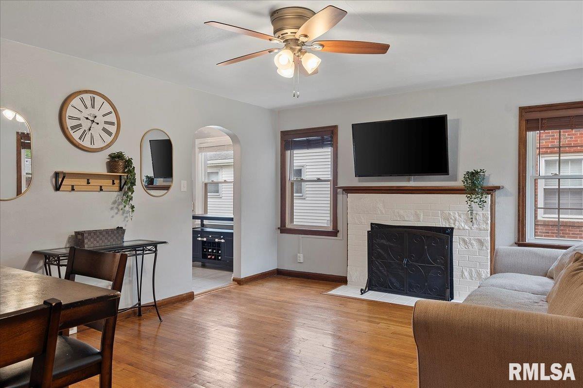 2136 South Walnut Street Springfield, IL 62704 - Photo 5 of 27