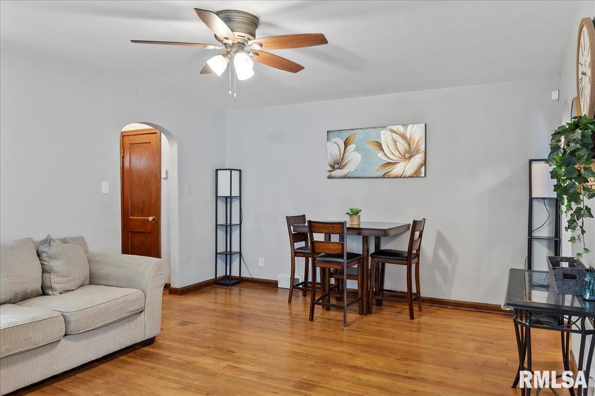 2136 South Walnut Street Springfield, IL 62704 - Photo 7 of 27