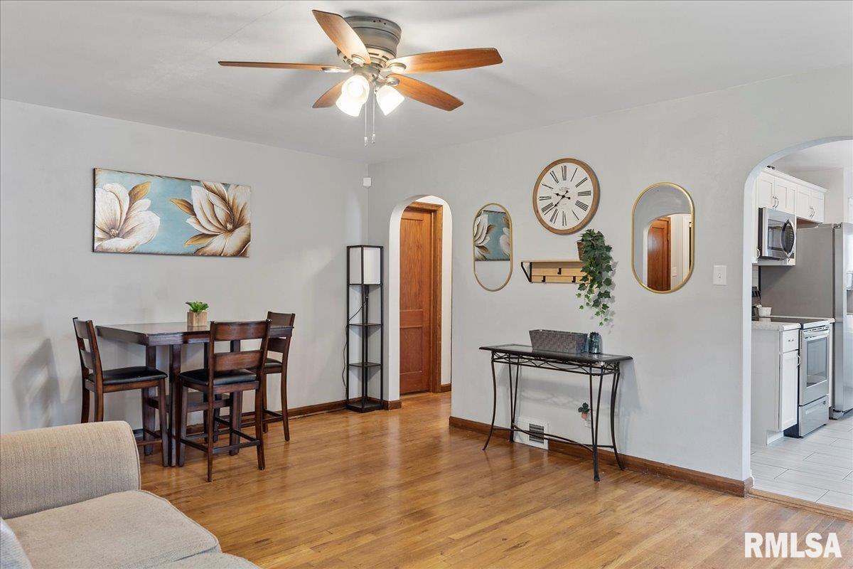 2136 South Walnut Street Springfield, IL 62704 - Photo 8 of 27