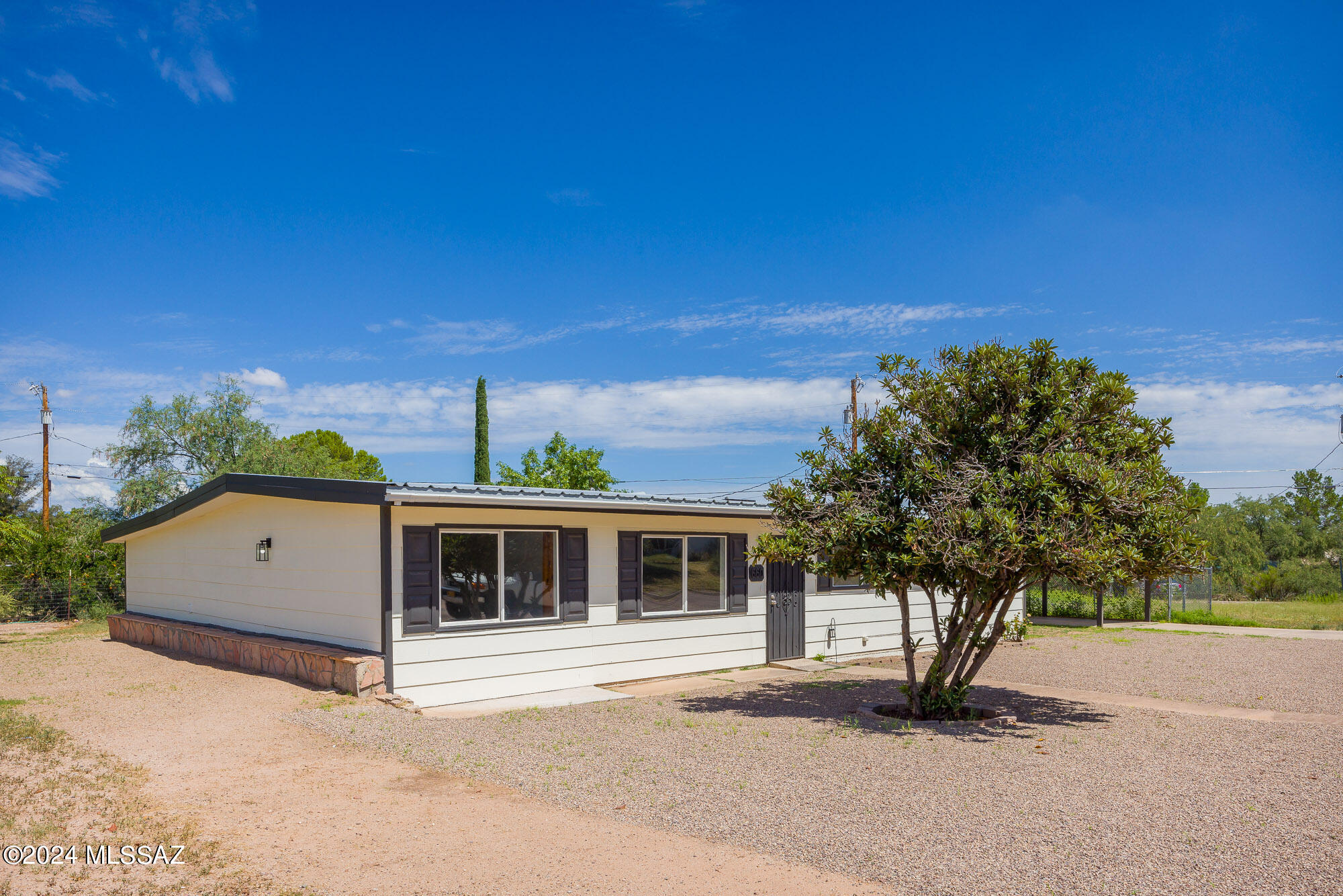 660 High Street Benson, AZ 85602 - Photo 4 of 24