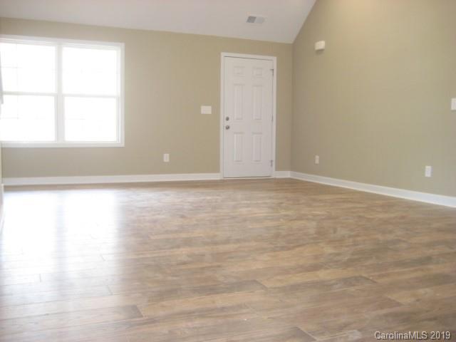 953 West Mt Gallant Road, Unit 1 York, SC 29745 - Photo 5 of 31 Gallery Image 5