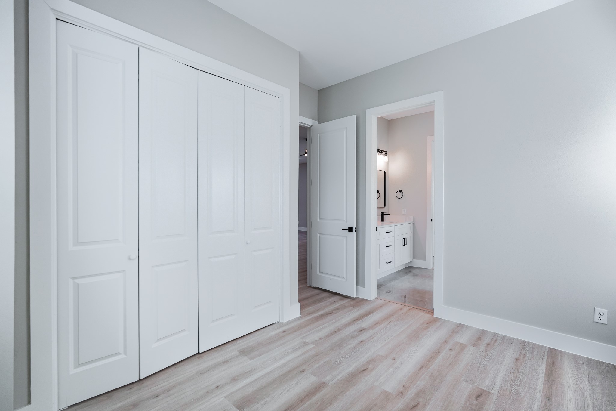 2618 Piemonte Avenue Cir Spring Spring, TX 77388 - Photo 29 of 50 Comfortable guest bedroom with privacy and natural light