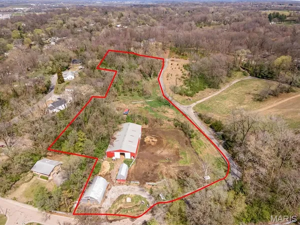 $240,000 | 1505 Wagon Trail Lane, Fairview Heights, IL 62208