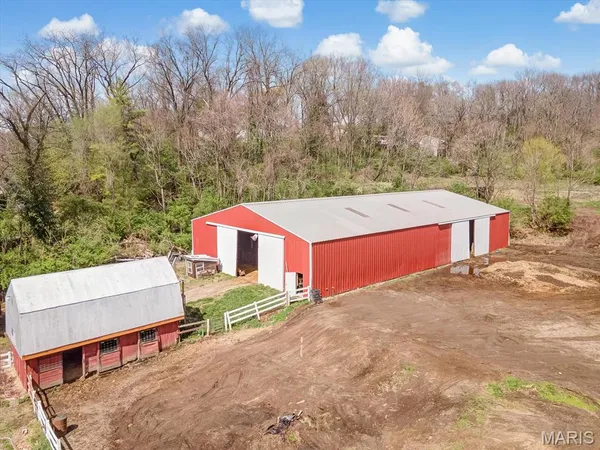 $240,000 | 1505 Wagon Trail Lane, Fairview Heights, IL 62208