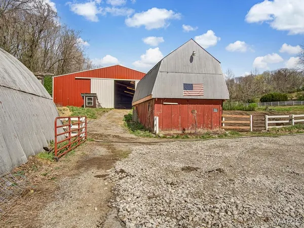 $240,000 | 1505 Wagon Trail Lane, Fairview Heights, IL 62208