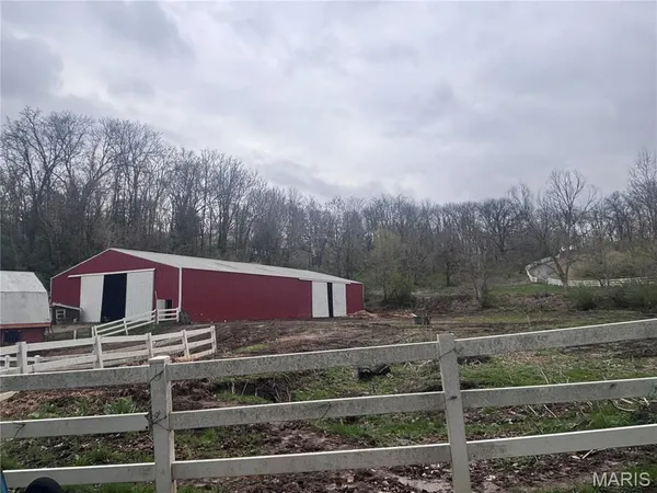 $240,000 | 1505 Wagon Trail Lane, Fairview Heights, IL 62208