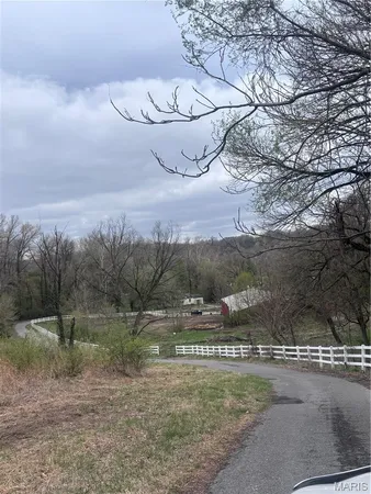 $240,000 | 1505 Wagon Trail Lane, Fairview Heights, IL 62208