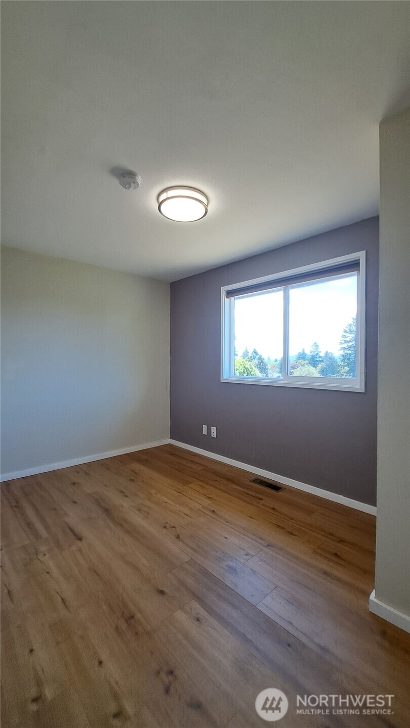 3259 Wright Avenue Bremerton, WA 98310 - Photo 15 of 25