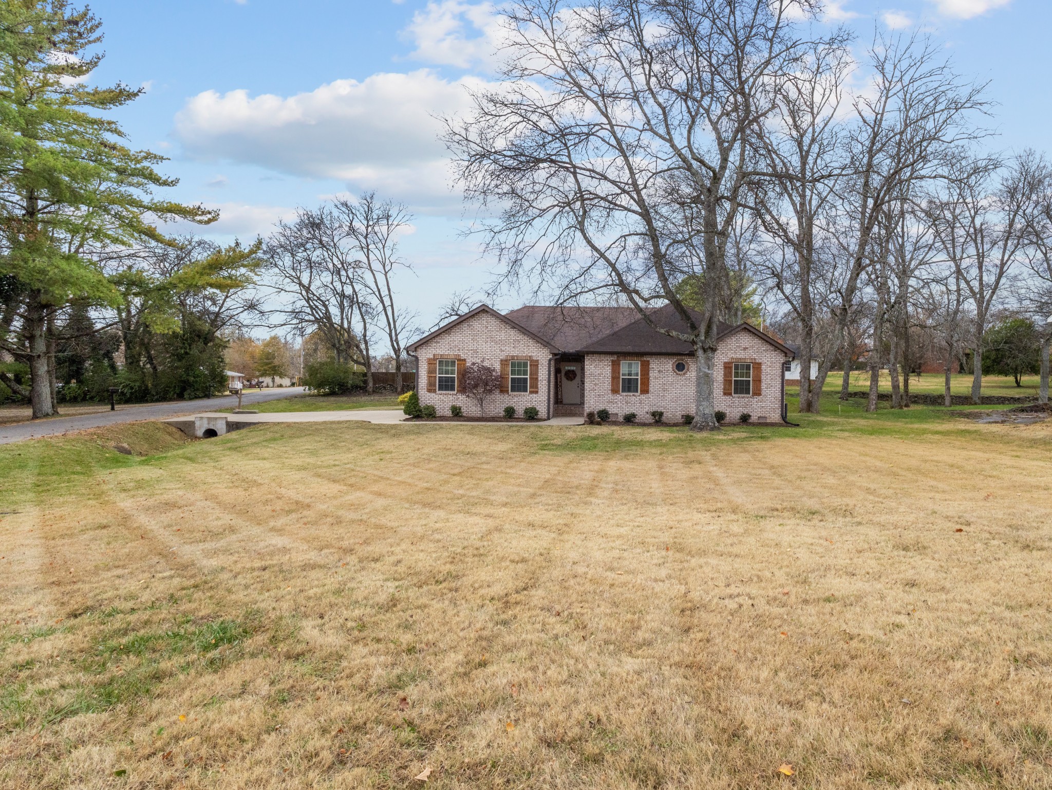 860 Rogers Road Gallatin, TN 37066 - Photo 1 of 24