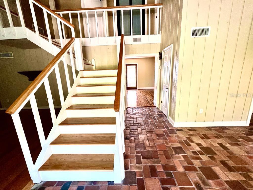 5610 West Lake Butler Road Windermere, FL 34786 - Photo 6 of 32 a view of entryway with a front door