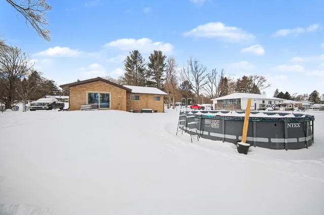 $295,500 | 4271 Indian Trail, Jackson, MI 49201