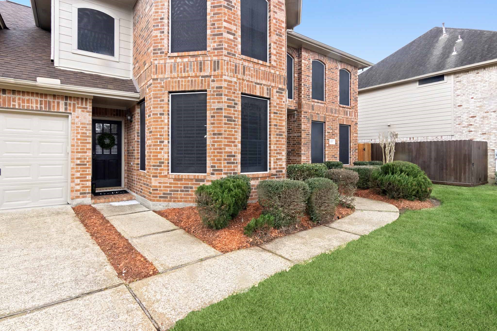 4311 Green Tree Court Pasadena, TX 77505 - Photo 5 of 49 Second front door entrance.