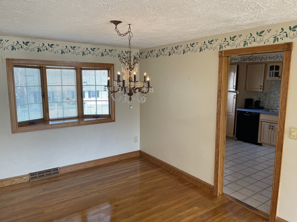 48 Elmont Road Lowell, MA 01852 - Photo 11 of 41