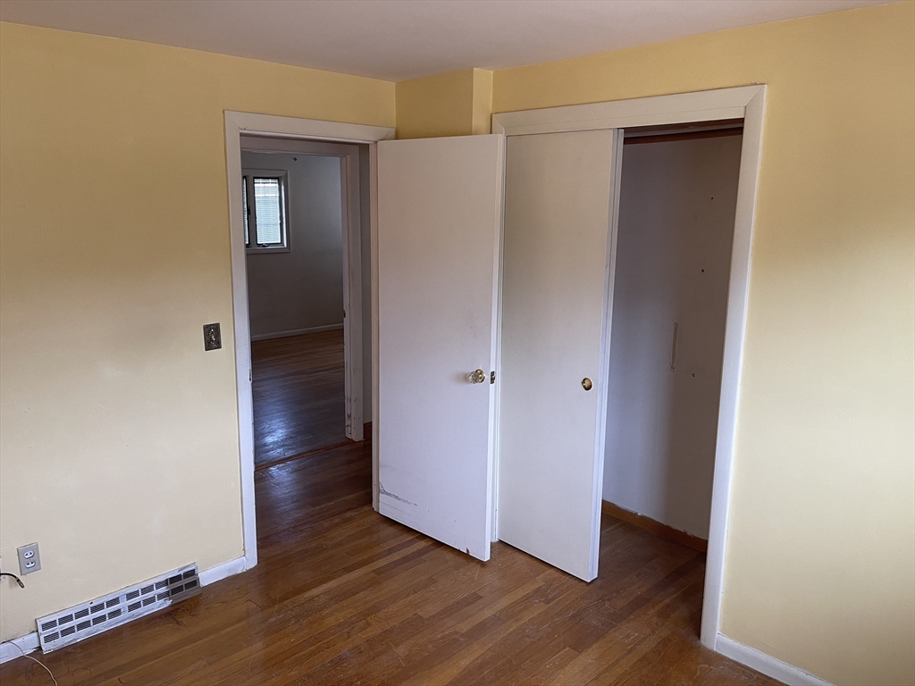48 Elmont Road Lowell, MA 01852 - Photo 21 of 41