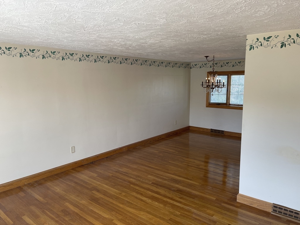 48 Elmont Road Lowell, MA 01852 - Photo 8 of 41