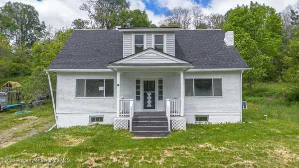 $249,999 | 75 Hamlin Highway, Moscow, PA 18444