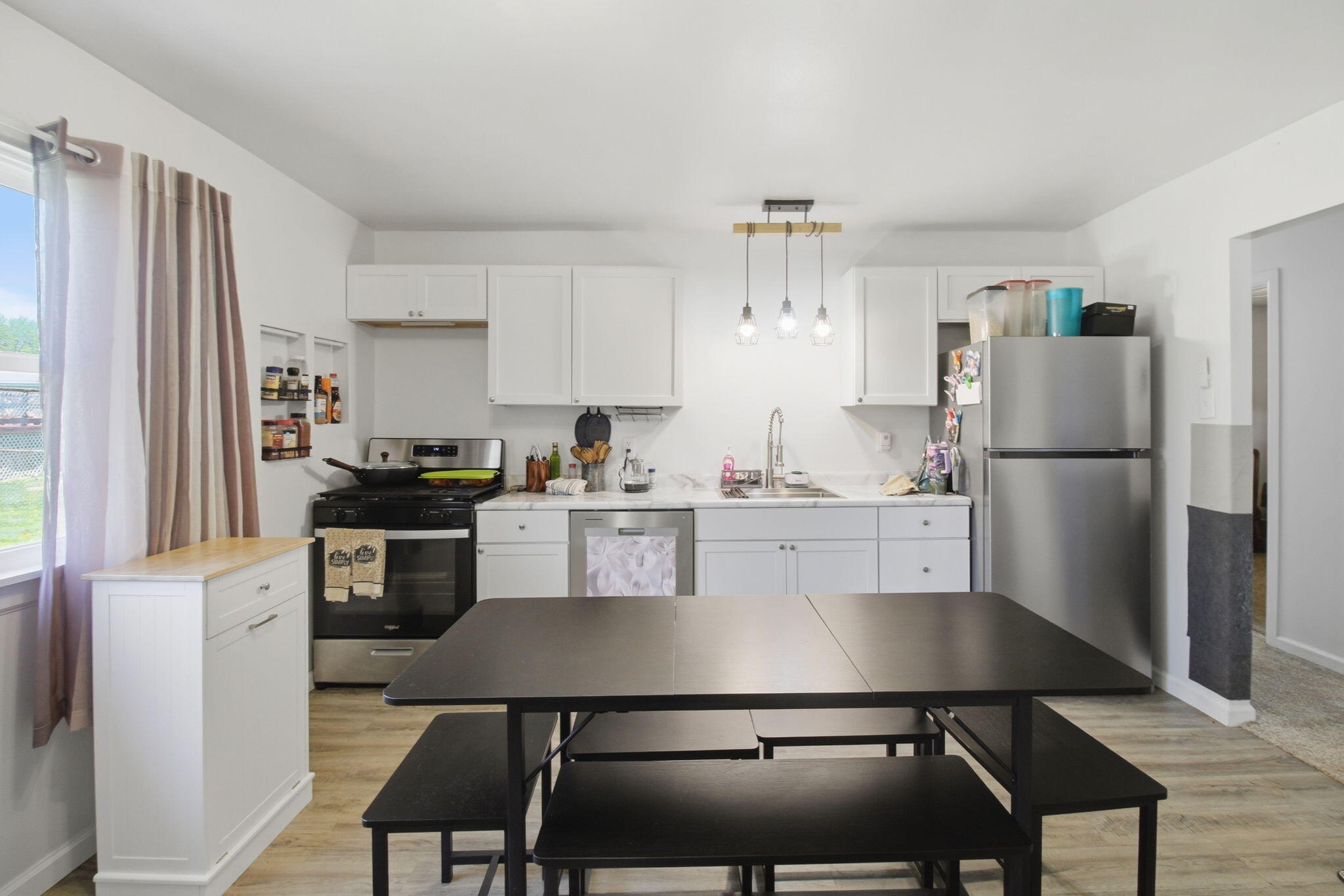 411 Portland Road Valparaiso, IN 46385 - Photo 5 of 20 2048x1366