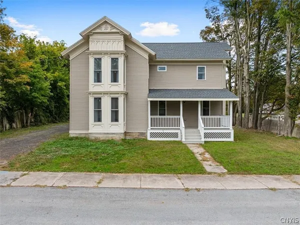 $250,000 | 26 Cottage Lane, Bridgewater, NY 13313