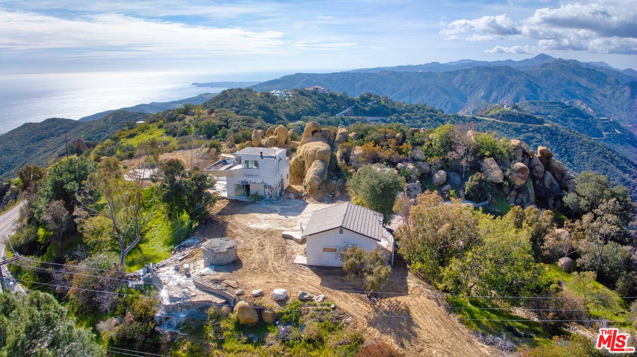 24641 Piuma Road Malibu, CA 90265 - Photo 2 of 40 a view of a city