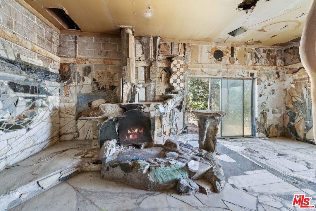 24641 Piuma Road Malibu, CA 90265 - Photo 21 of 40