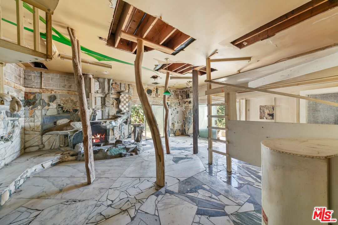 24641 Piuma Road Malibu, CA 90265 - Photo 24 of 40 a view of outdoor space