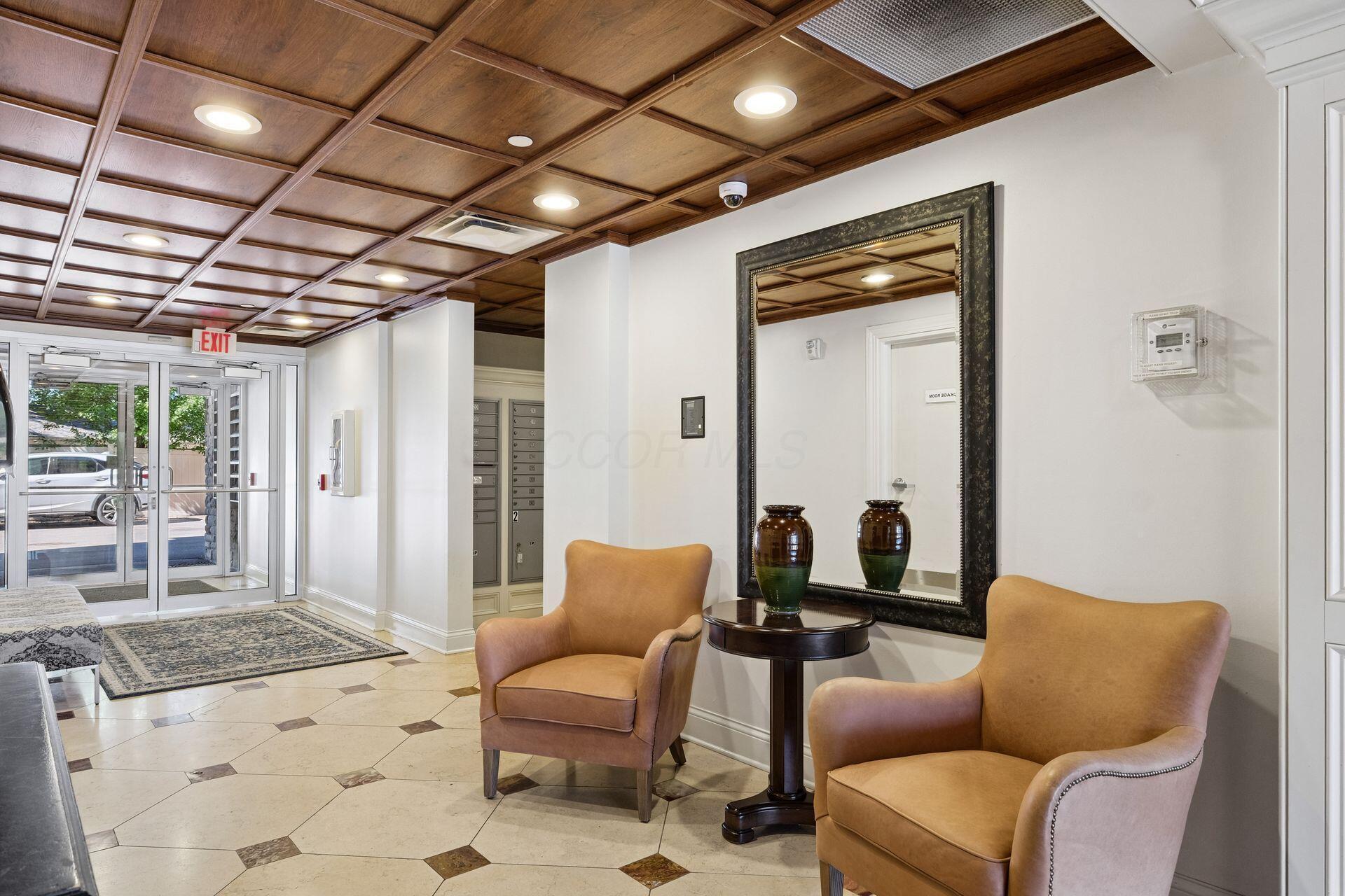 3175 Tremont Road, Unit 206 Columbus, OH 43221 - Photo 6 of 55 Rear Entry / Lobby