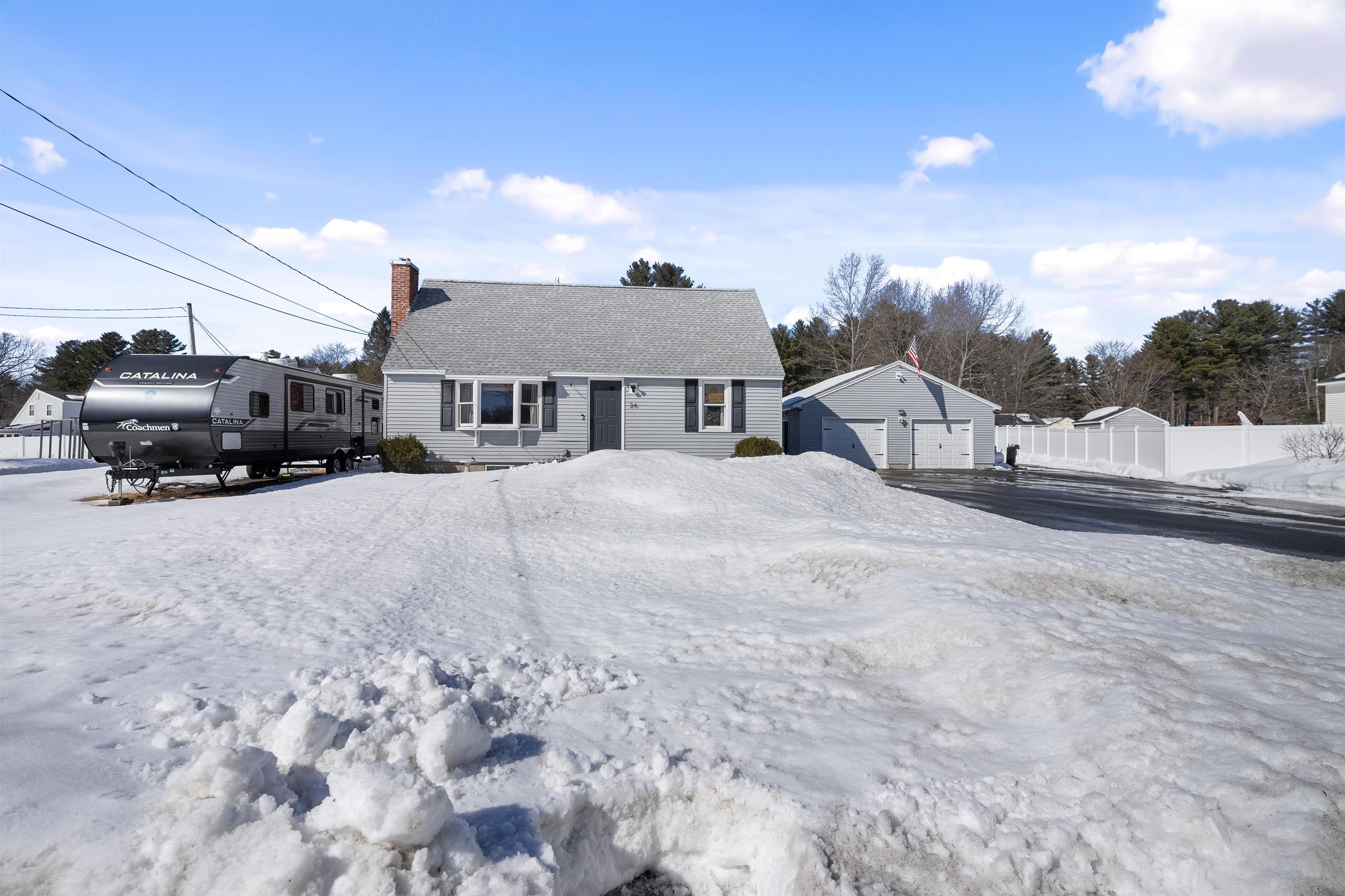 26 Eayers Pond Road Hudson, NH 03051 - Photo 1 of 33 Gallery Image 1