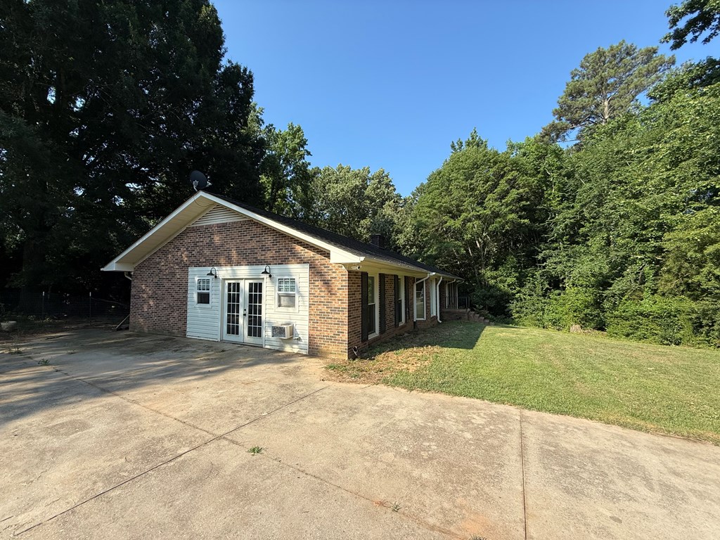 442 Hill Road Abbeville, SC 29620 - Photo 2 of 14