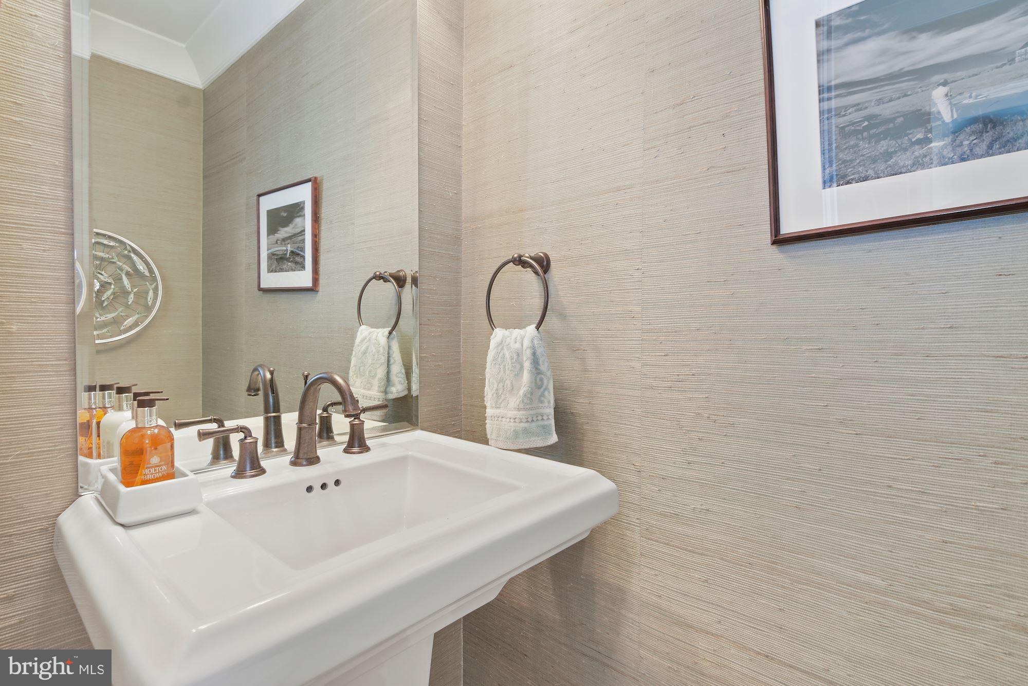 1054 Trails End Road Pasadena, MD 21122 - Photo 8 of 82