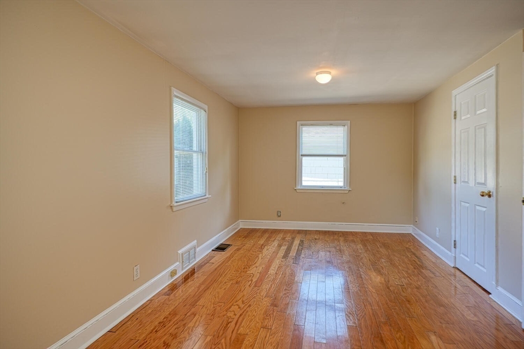 70 River Street Middleton, MA 01949 - Photo 11 of 21