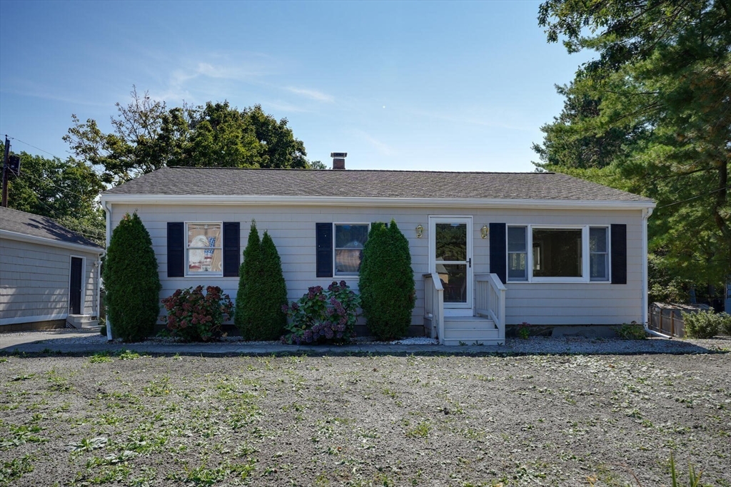 70 River Street Middleton, MA 01949 - Photo 3 of 21