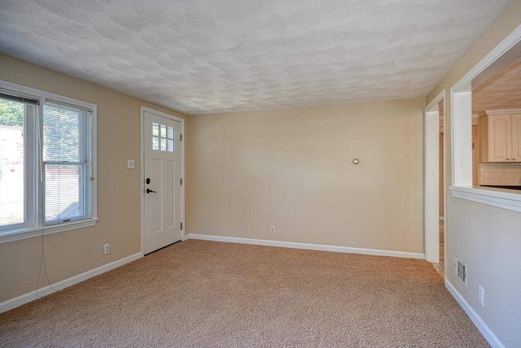 70 River Street Middleton, MA 01949 - Photo 7 of 21