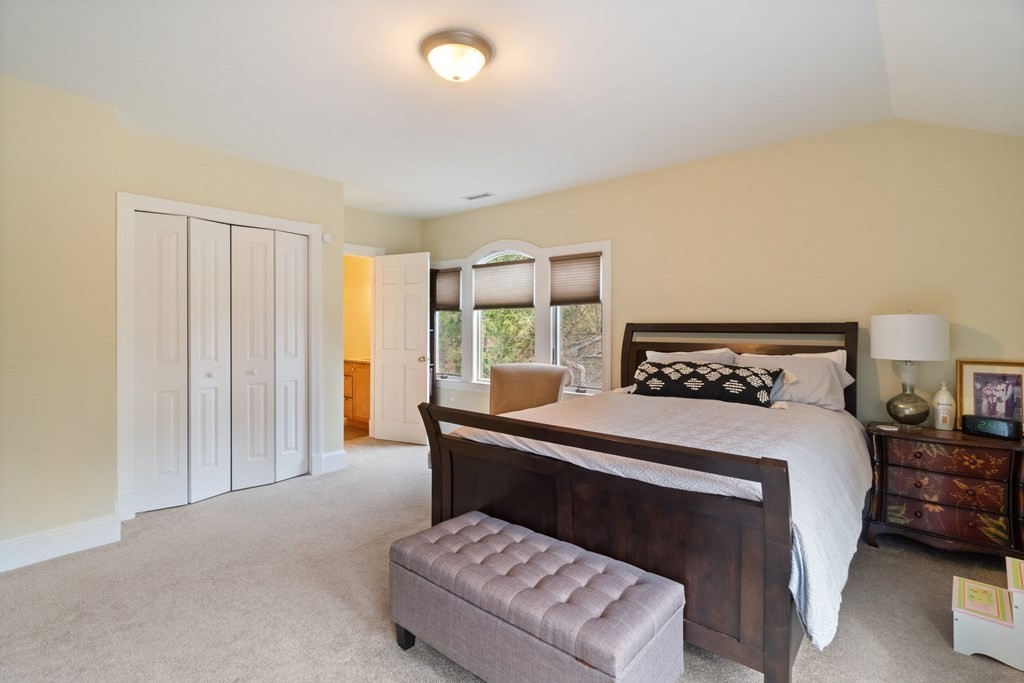 330 Hartman Road Newton, MA 02459 - Photo 12 of 35