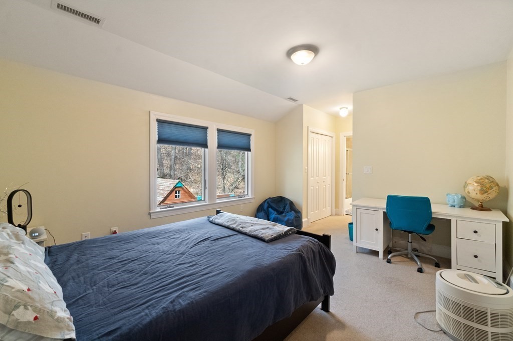 330 Hartman Road Newton, MA 02459 - Photo 17 of 35