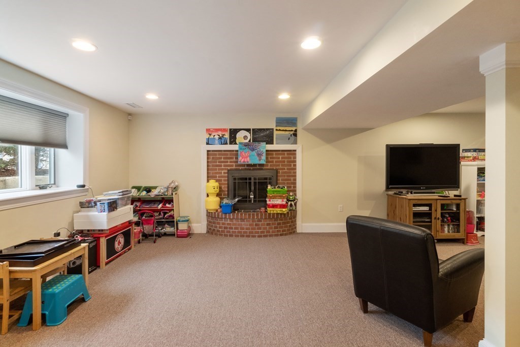 330 Hartman Road Newton, MA 02459 - Photo 30 of 35