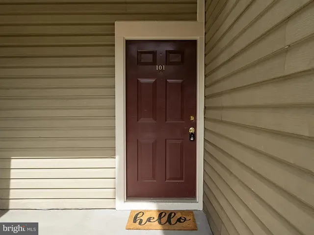 $2,000 | 10802 Antigua Terrace, Rockville, MD 20852