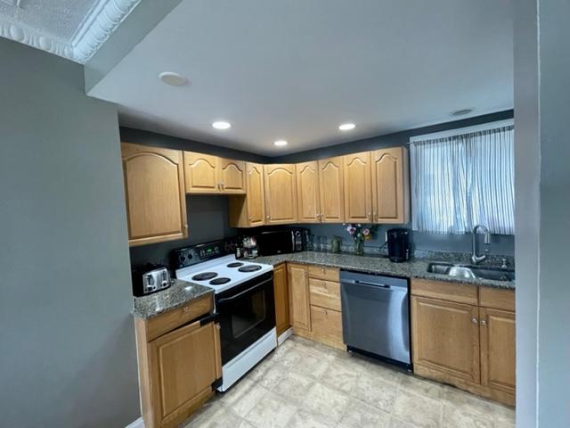 23 Rochester Street Berwick, ME 03901 - Photo 17 of 27 IMG_8572