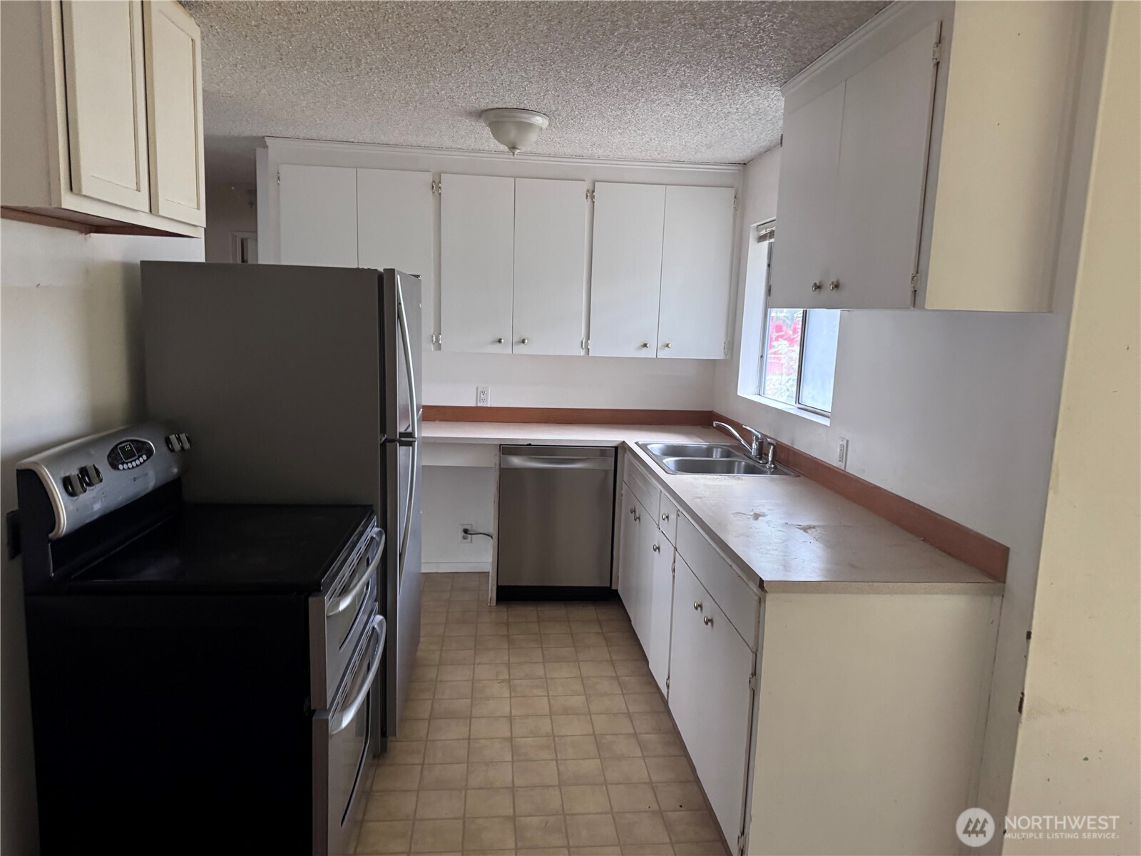 12708 Southeast 164th Street Renton, WA 98058 - Photo 6 of 13 Gallery Image 6