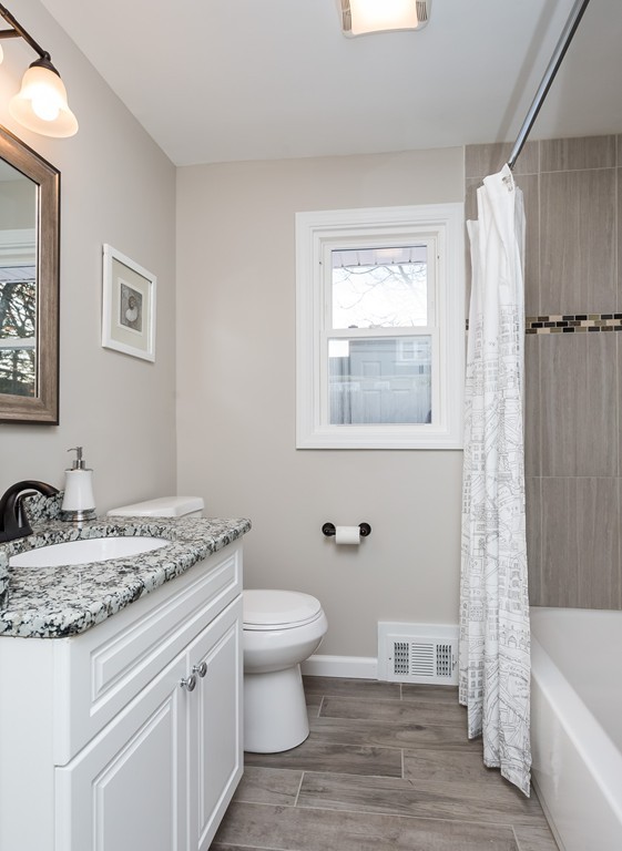 37 Lynebrook Road Springfield, MA 01118 - Photo 18 of 25 Gallery Image 18