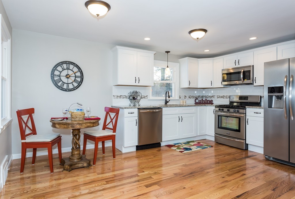 37 Lynebrook Road Springfield, MA 01118 - Photo 2 of 25 Gallery Image 2