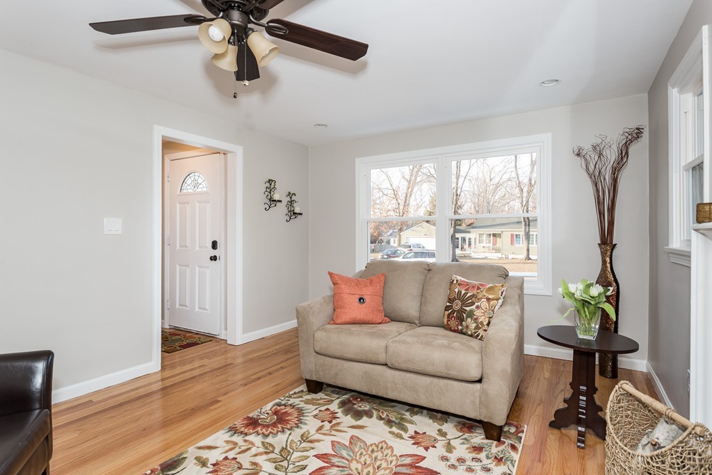37 Lynebrook Road Springfield, MA 01118 - Photo 6 of 25 Gallery Image 6