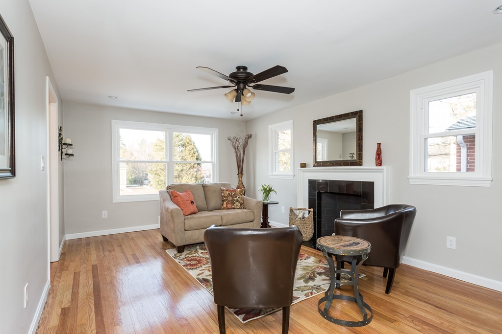 37 Lynebrook Road Springfield, MA 01118 - Photo 7 of 25 Gallery Image 7