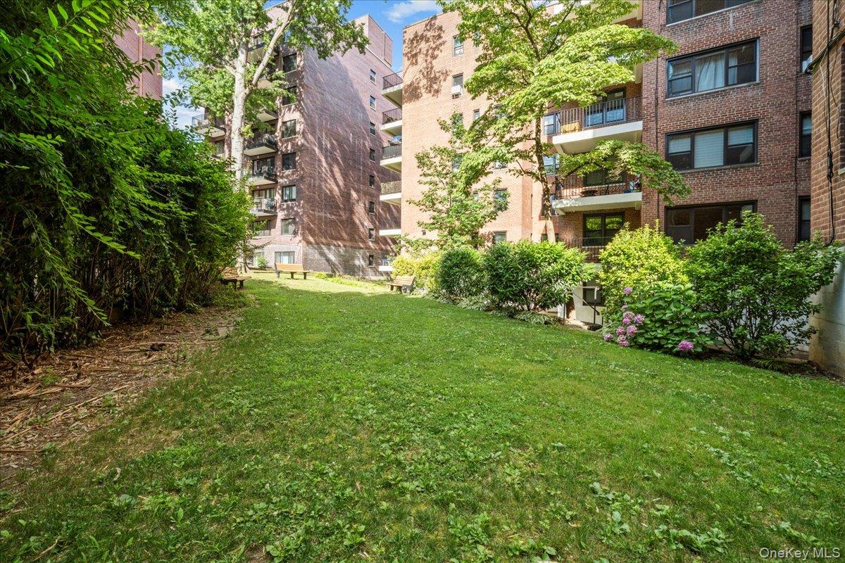 3635 Johnson Avenue, Unit 4M Bronx, NY 10463 - Photo 5 of 21 a view of an apartment with a garden and plants