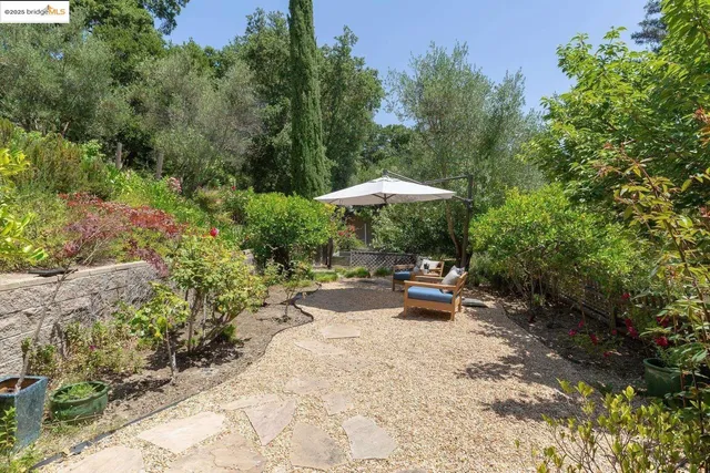 $1,698,000 | 151 La Espiral, Orinda, CA 94563