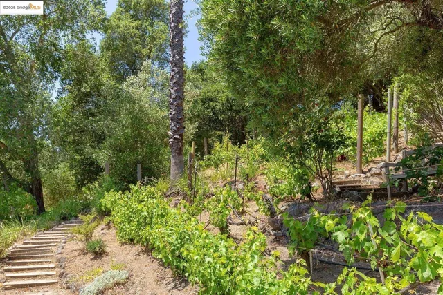 $1,698,000 | 151 La Espiral, Orinda, CA 94563