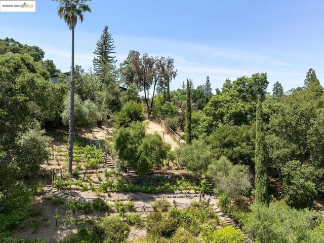 $1,698,000 | 151 La Espiral, Orinda, CA 94563