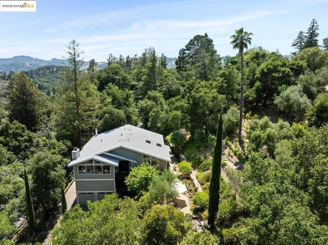 $1,698,000 | 151 La Espiral, Orinda, CA 94563