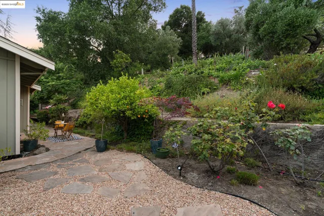 $1,698,000 | 151 La Espiral, Orinda, CA 94563